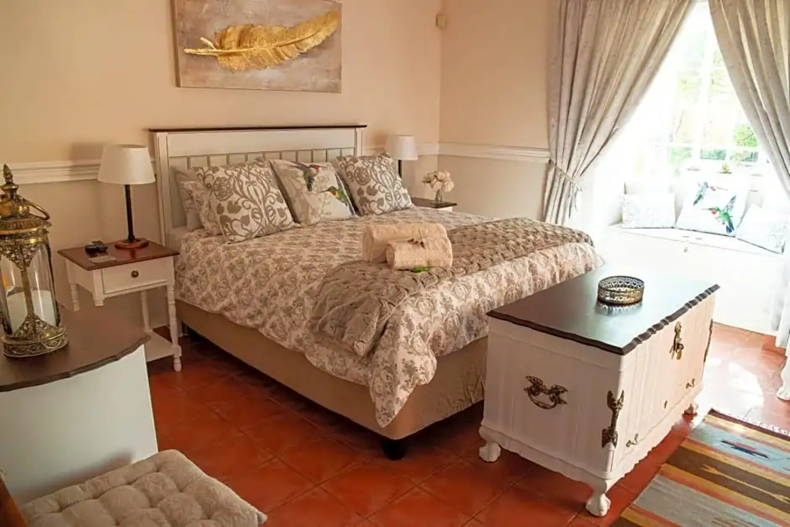 Roses And Pebbles B & B Guest House