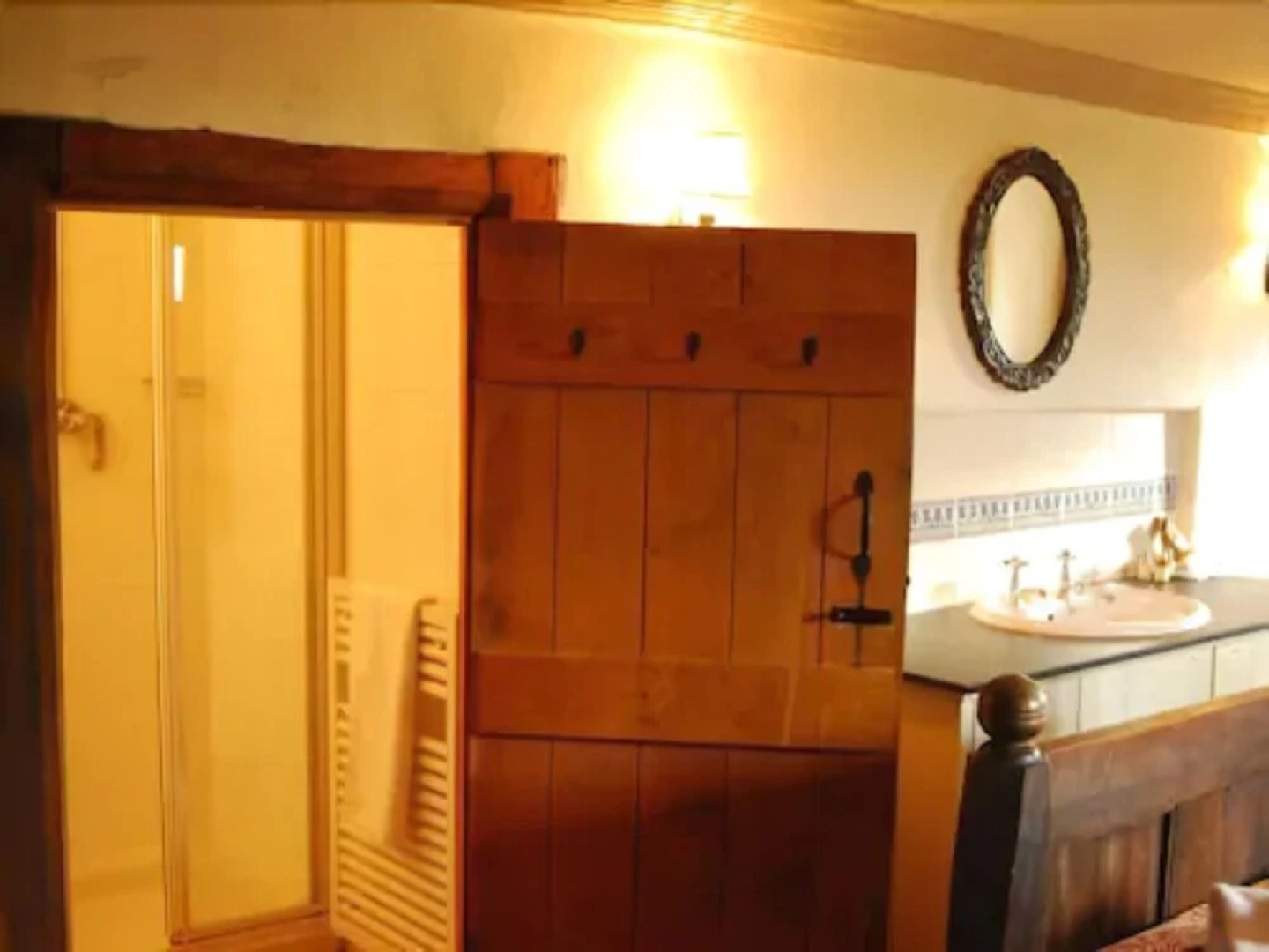 The George Inn & The Plaine