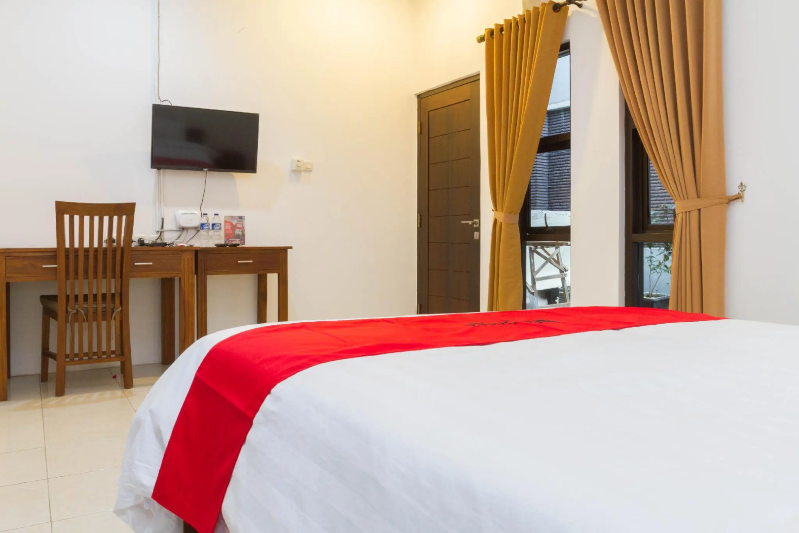 RedDoorz near Jatinangor Town Square