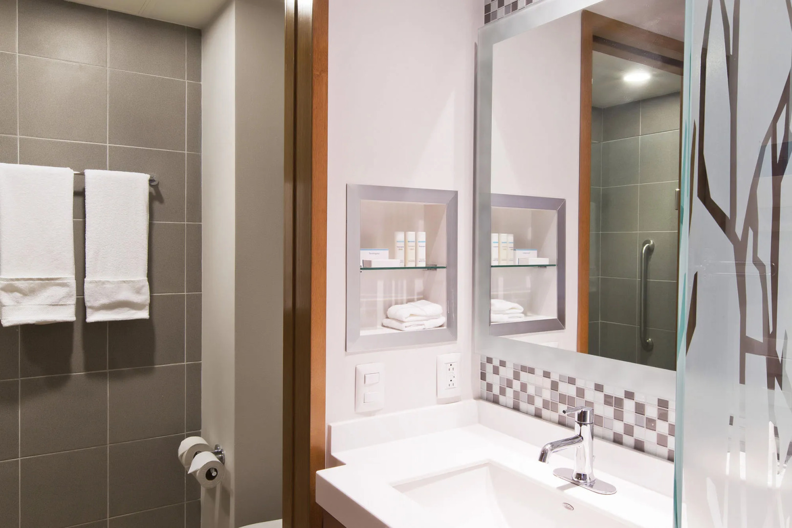 Hampton Inn & Suites by Hilton Paraiso