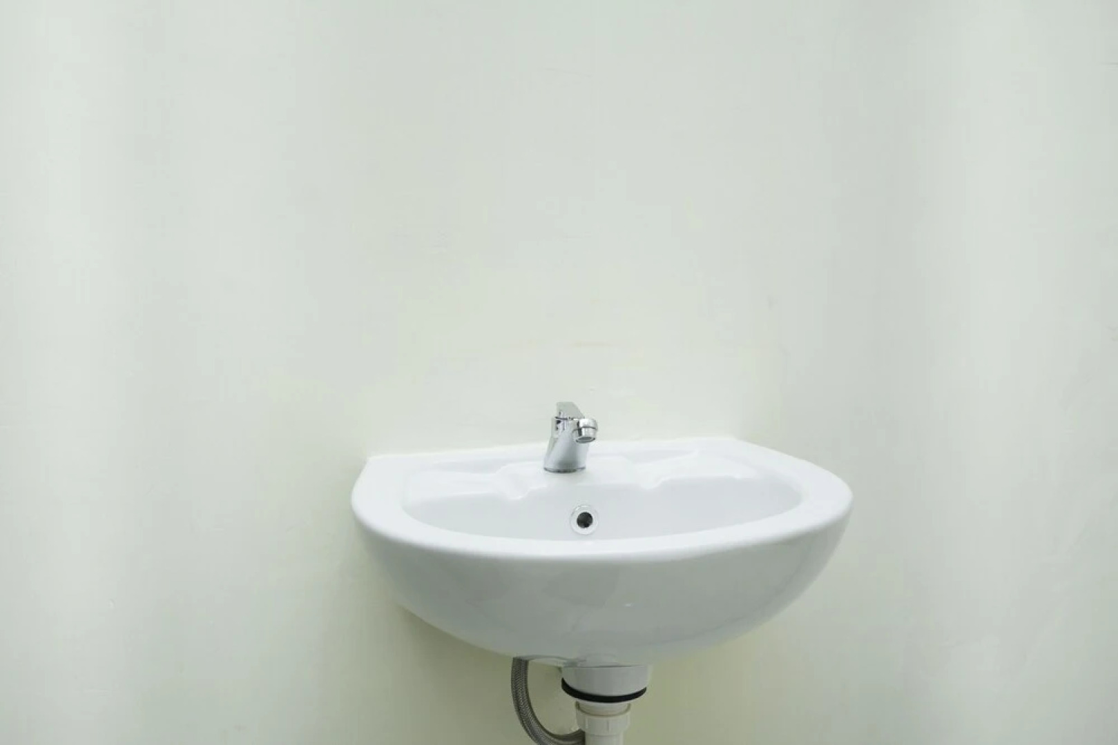 OYO 1642 Penginapan Anggrek Syariah 2