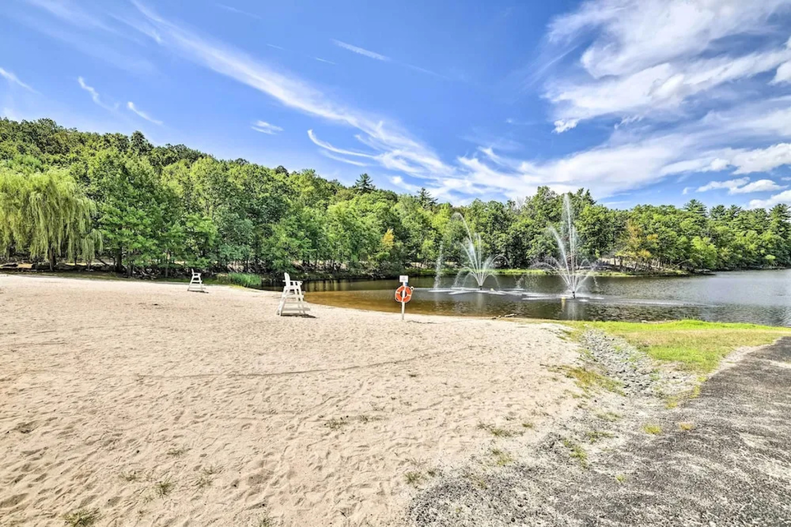 Gas Grill, Lake Access: Scenic Poconos Retreat!
