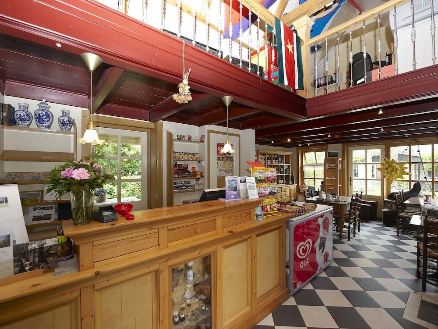 Comfy Chalet With Micro-wave, Near the Wadden Sea