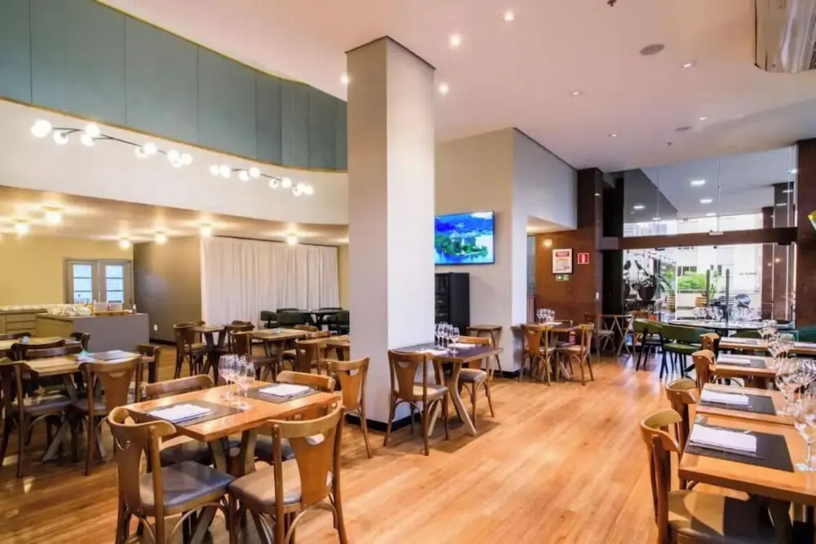 Apto Londrina Flat Hotel 704, 43 m2 , luxe, c jacuzzi