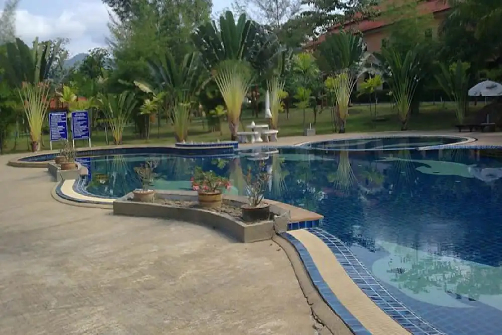 Golden Cliff Beach Resort