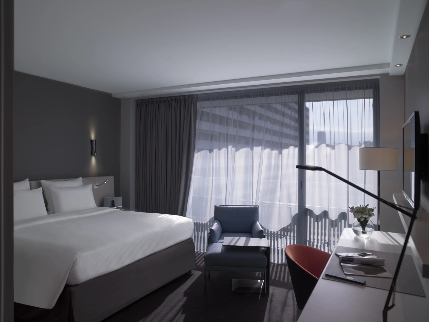 Отель Pullman Paris Tour Eiffel