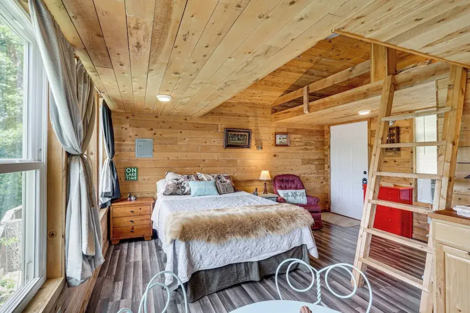 Lakefront Rocky Mount Main House w/ 3 Cabins!