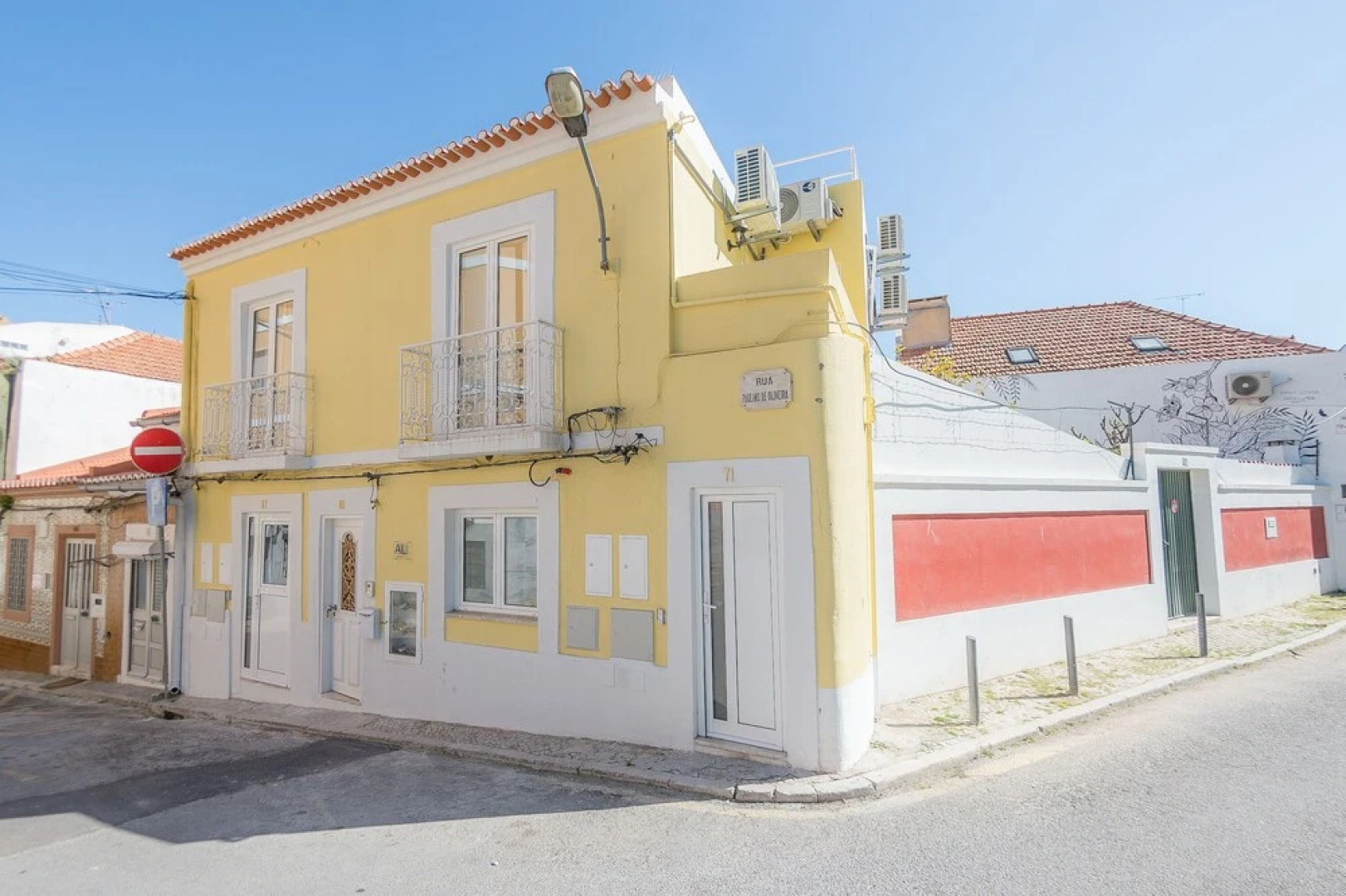 Vieira Apartments II