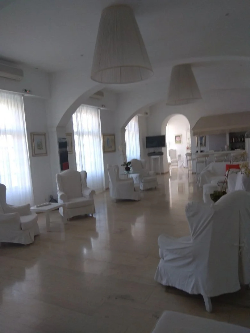 Paradise Art Hotel