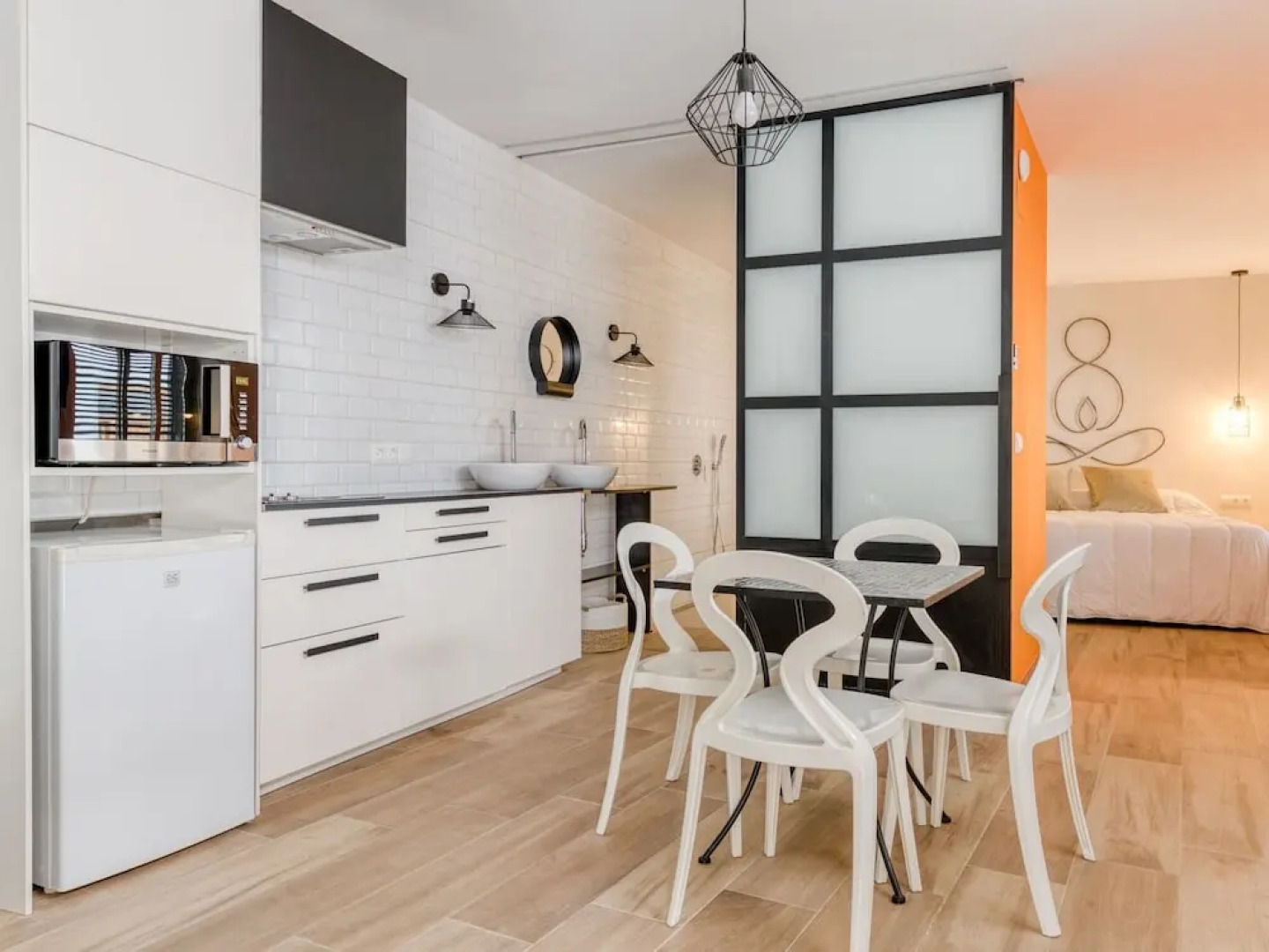 Quaint Vacation Apartment with Hot Tub & Hammam