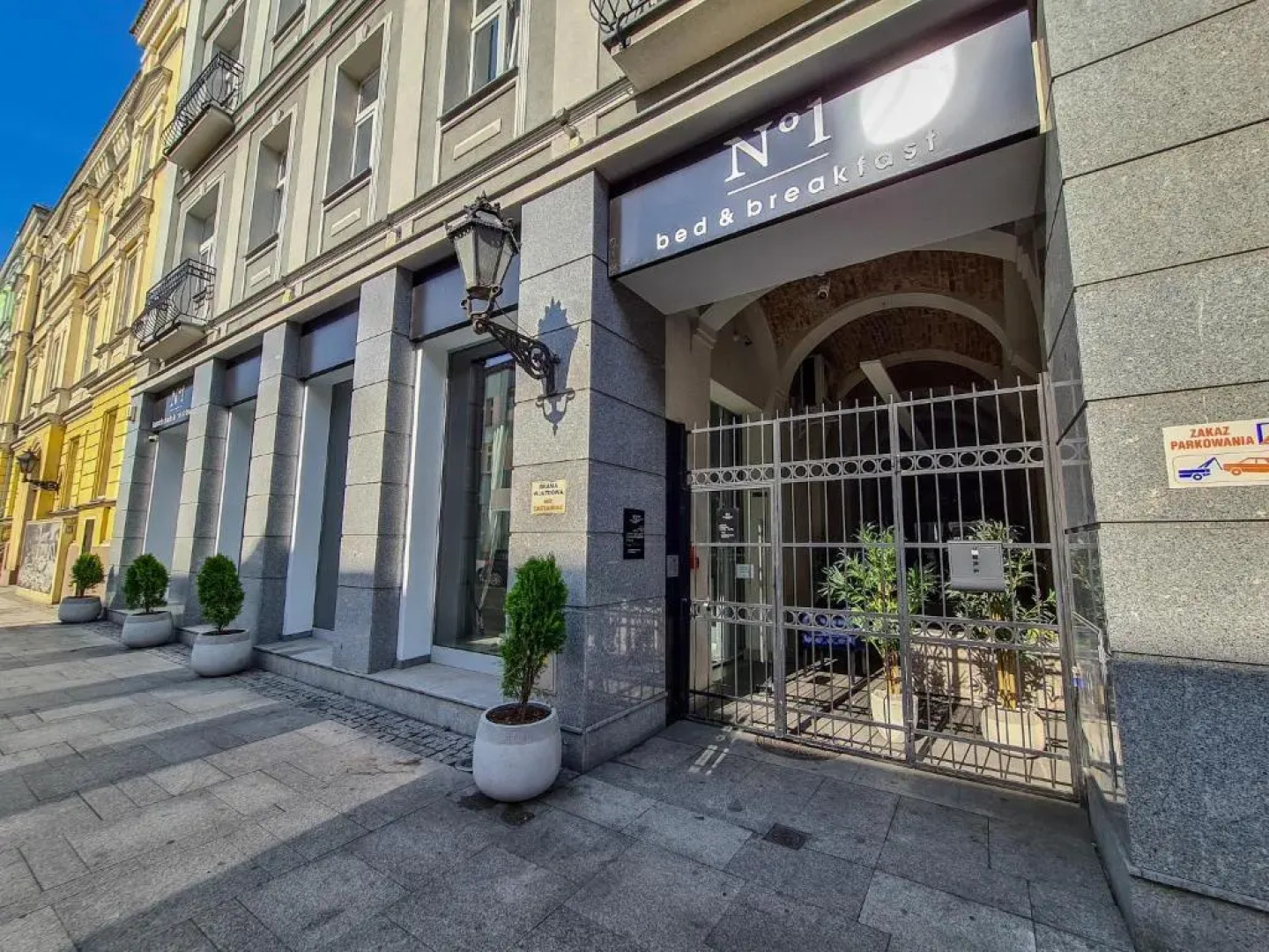 No1 Bed & Breakfast Lounge