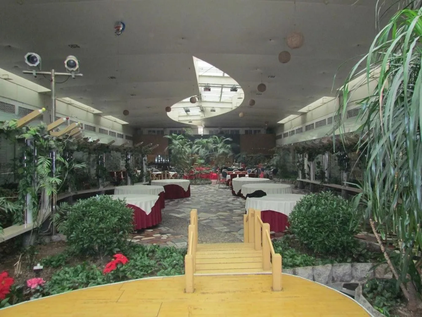 Tianjin Super Garden Hotel