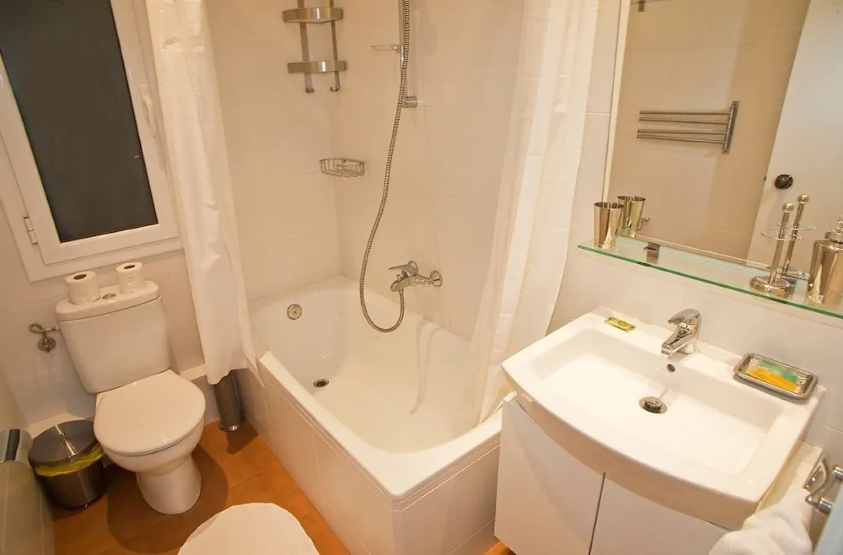 Central Apartment with Terrace