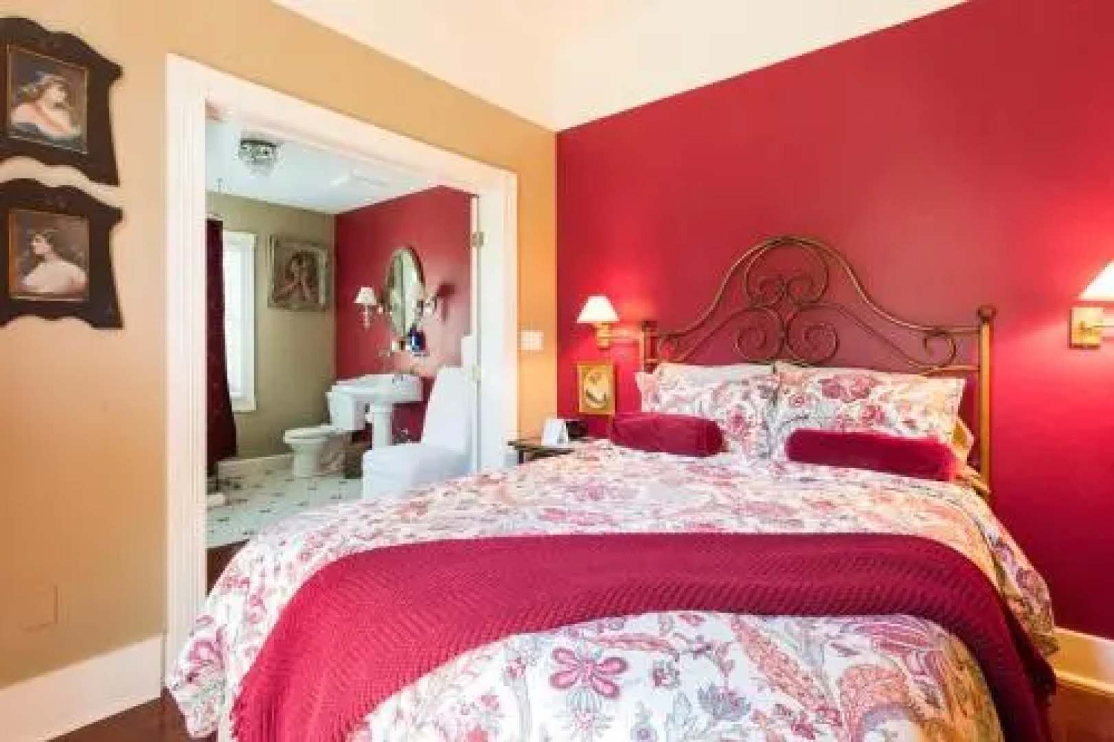 Panama Hotel & Restaurant