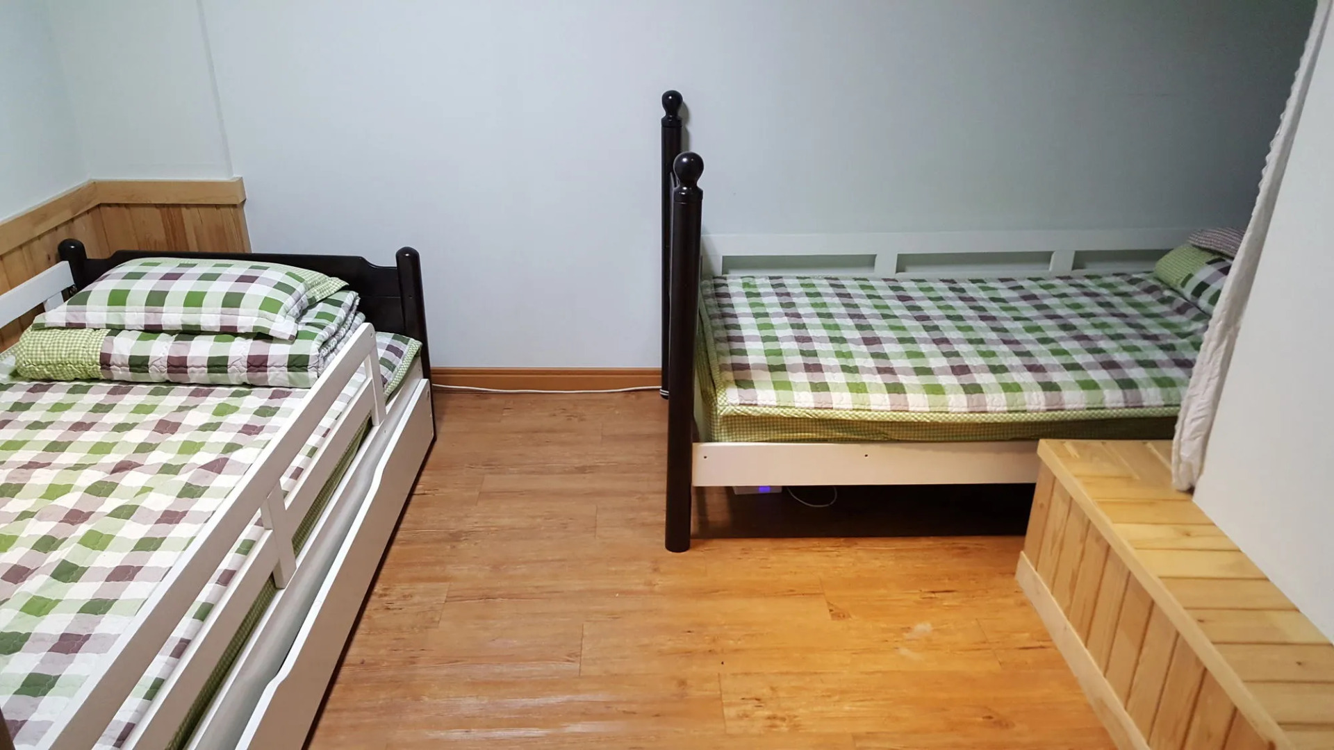 Dongbaekseom Guest House