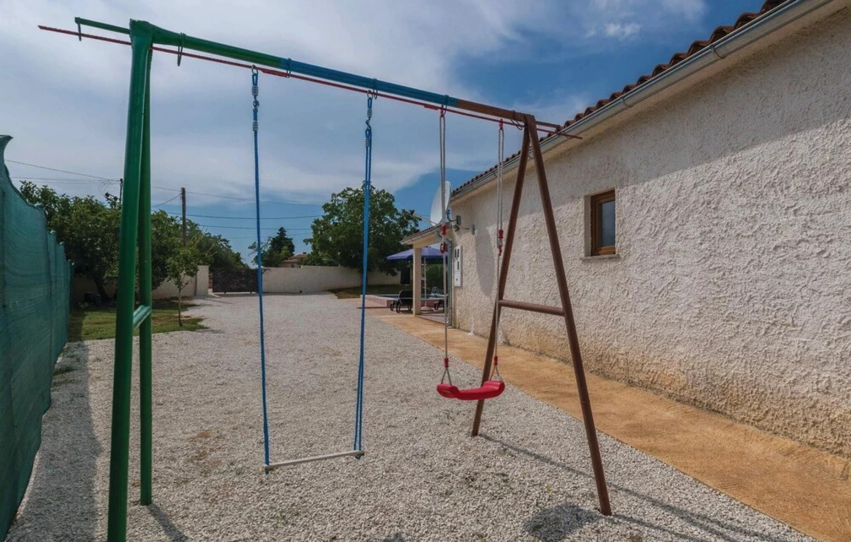 Awesome Home in Divsici With Wifi and 3 Bedrooms