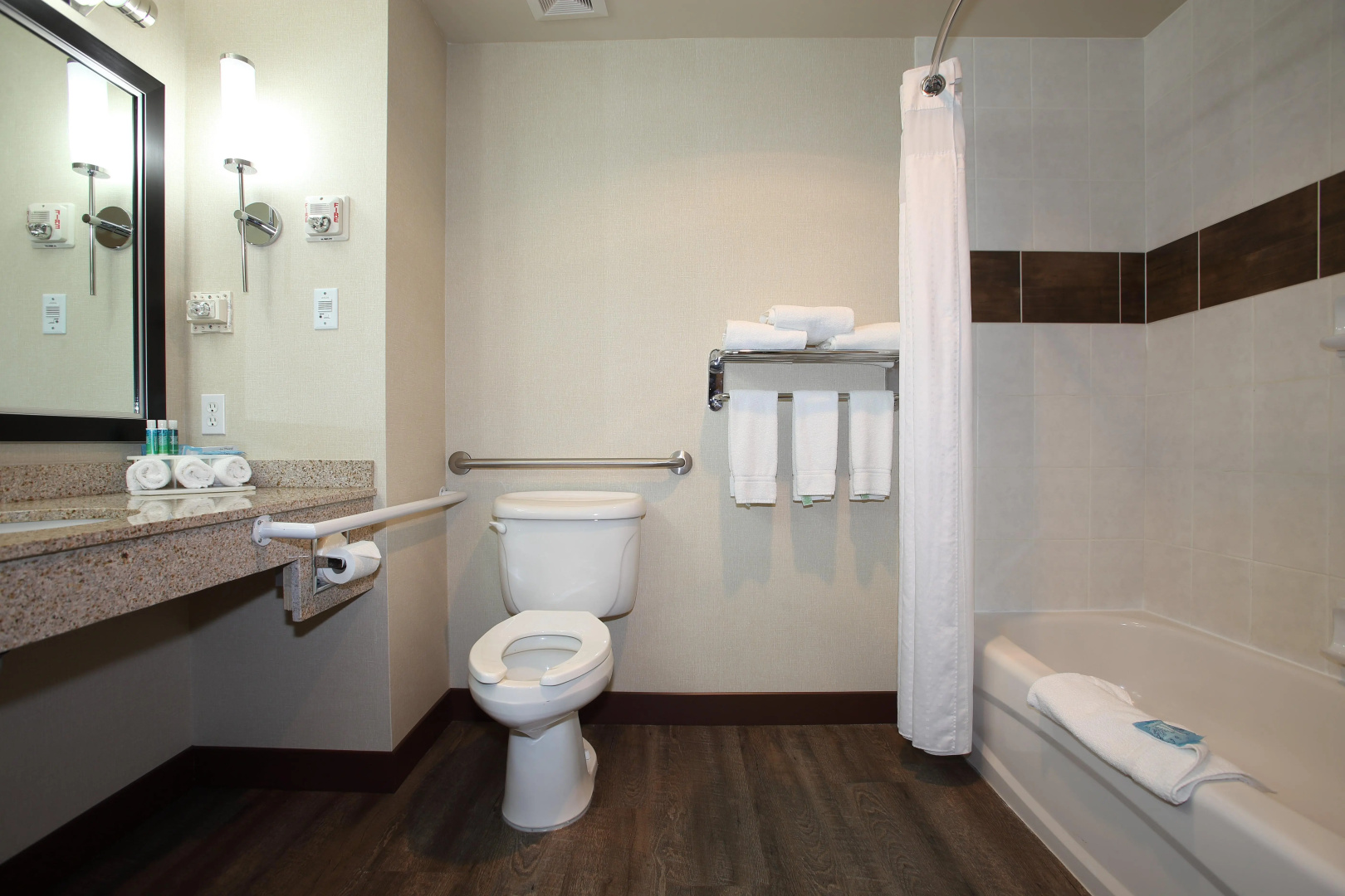 Holiday Inn Express & Suites - Vernon by IHG