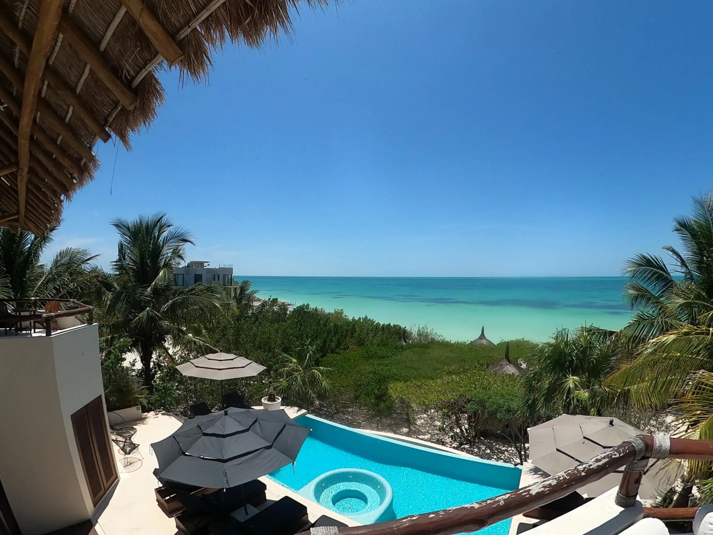 Casa Punta Coco & Beach Club