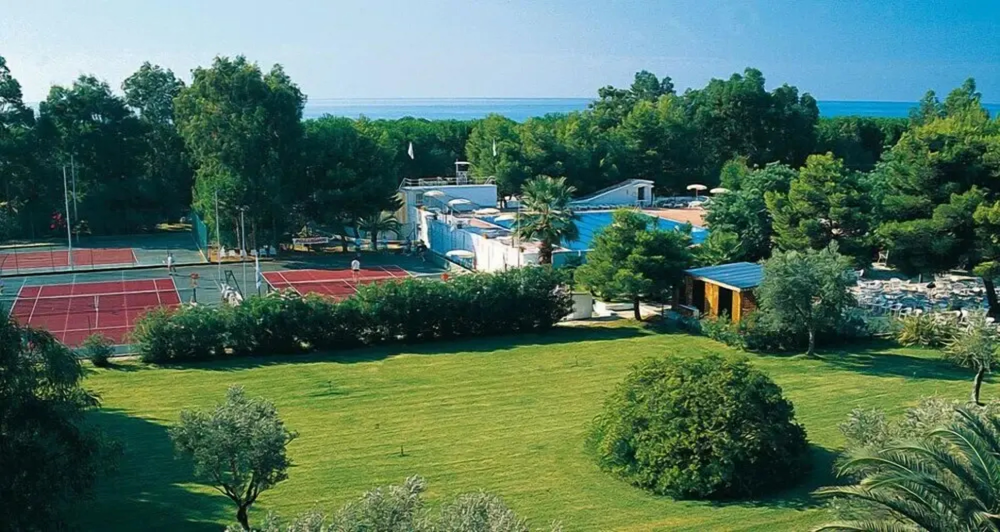 Triton Villas Residence & Hotel