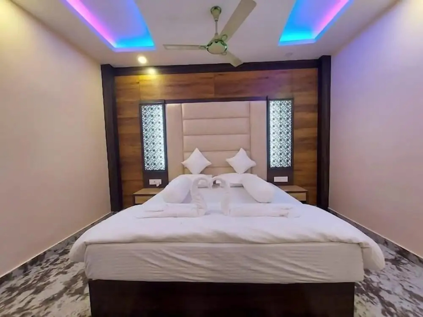 Llyods Beach Resort