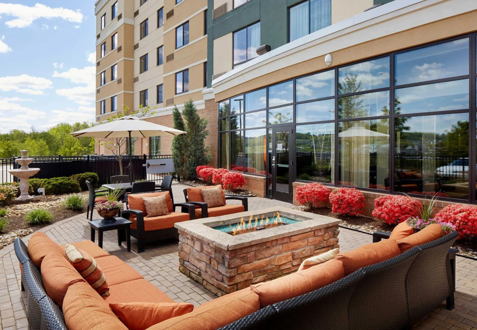 Courtyard Pittsburgh Washington/Meadow Lands