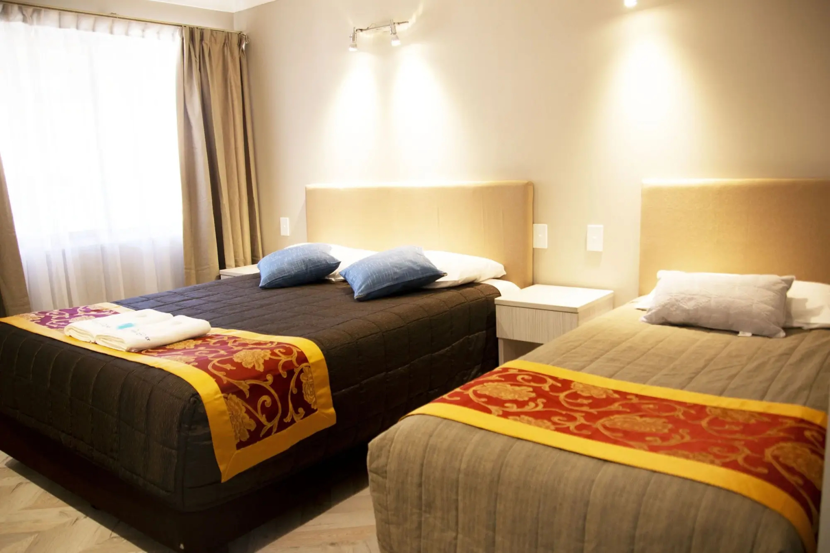 Sapphire Palms Motel