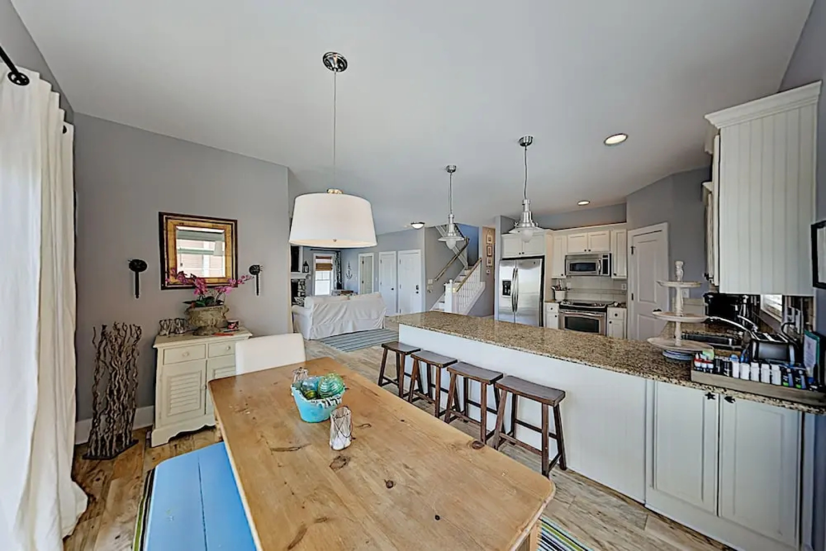 35laurst 5 Bedroom Home