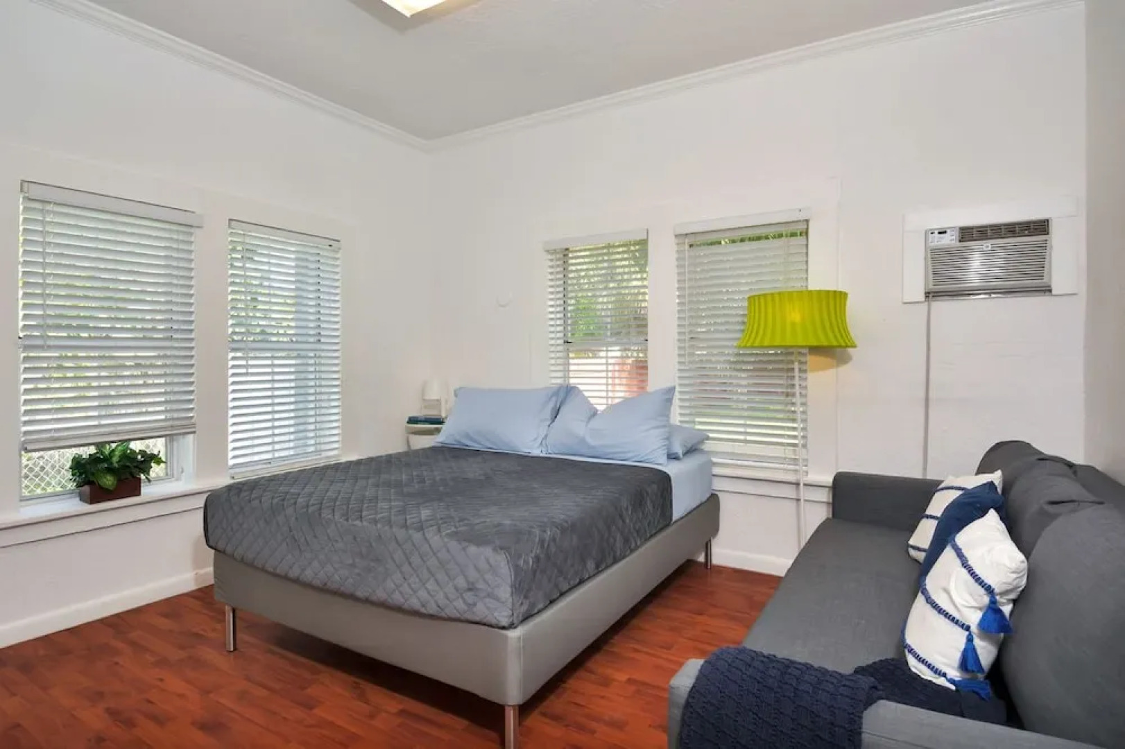 Wonderful 2br With BBQ Next to Gulfstream :)