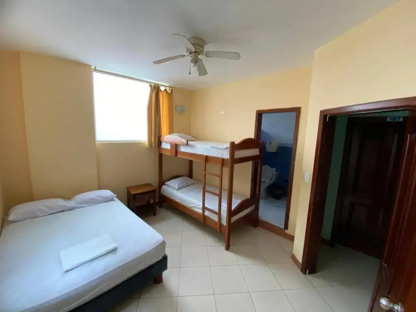 Hotel Atacames Inn