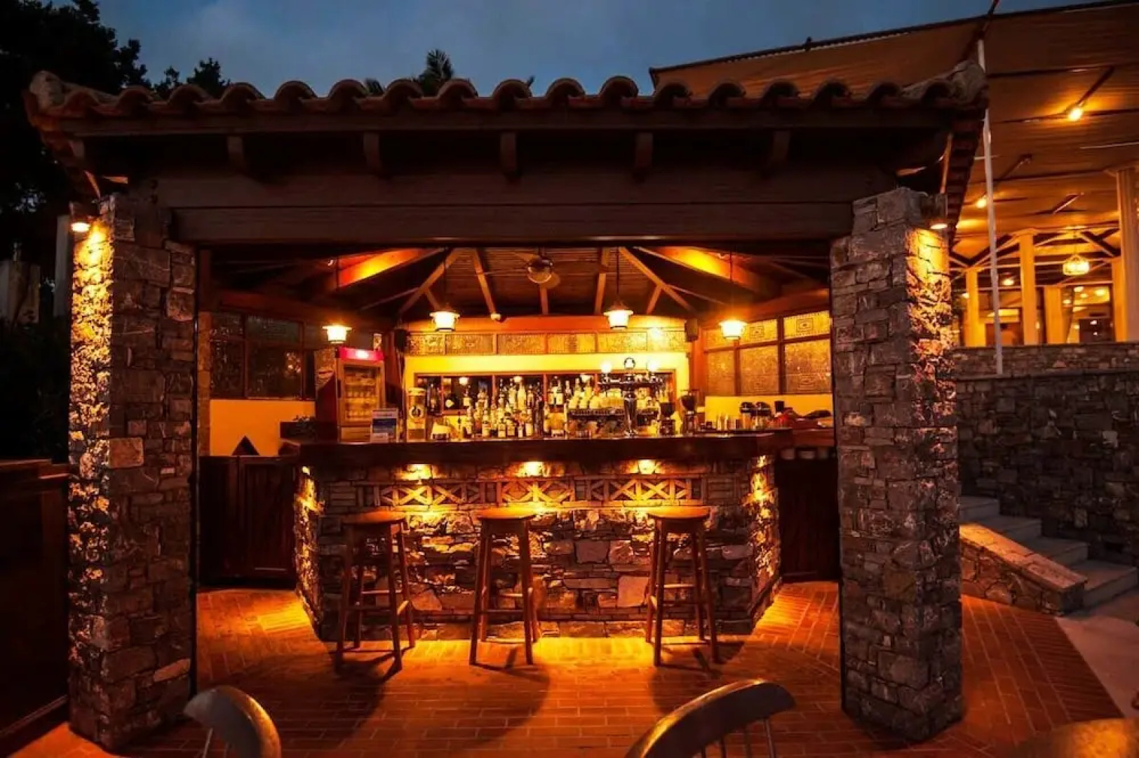 PHEIA, Vriniotis Resorts