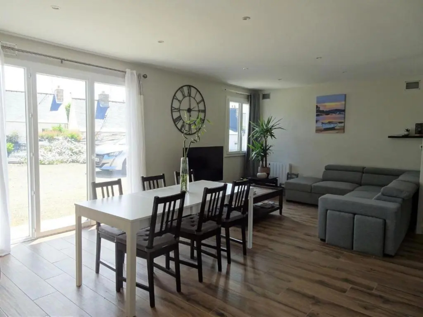 Comfortable Bungalow, Pink Granite Coast