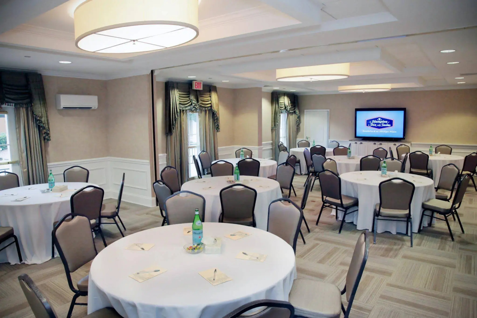 Hampton Inn & Suites Charlotte/South Park at Phillips Place