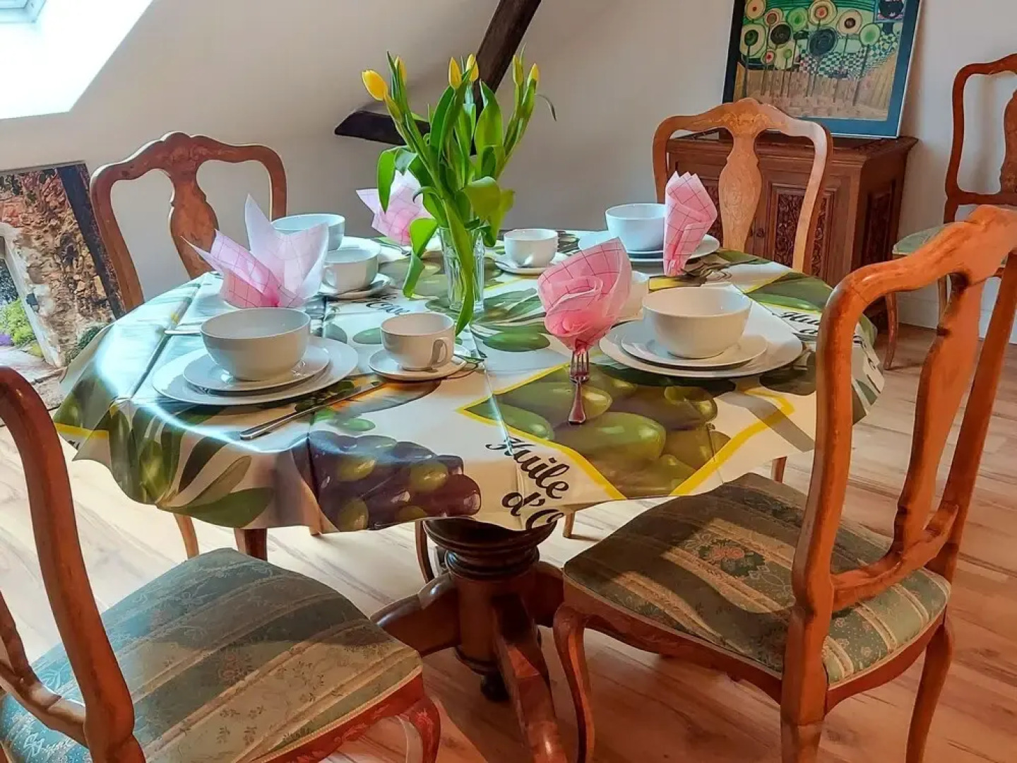 Lounge an der Kirche