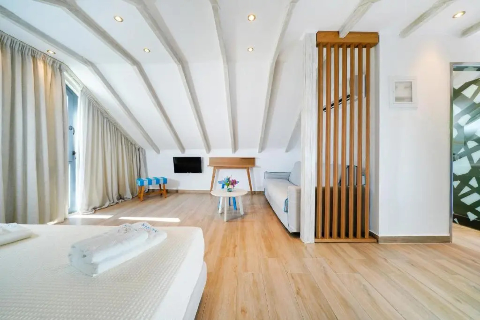 Studios Nautilus III