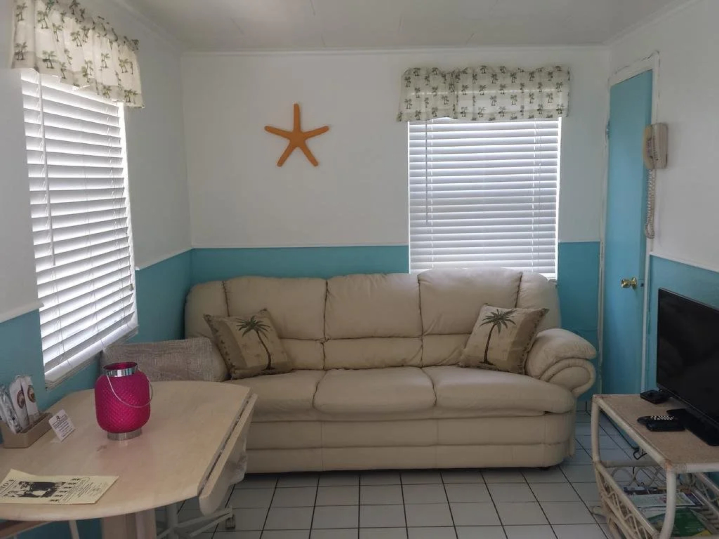 Tropical Bay Inn Motel