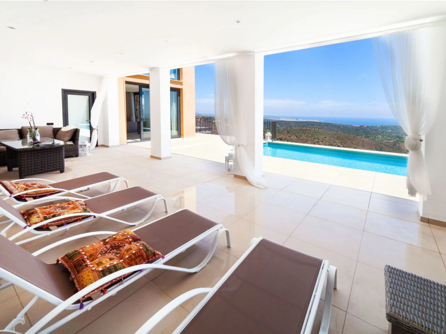 Holiday Home Suites Mas Nou