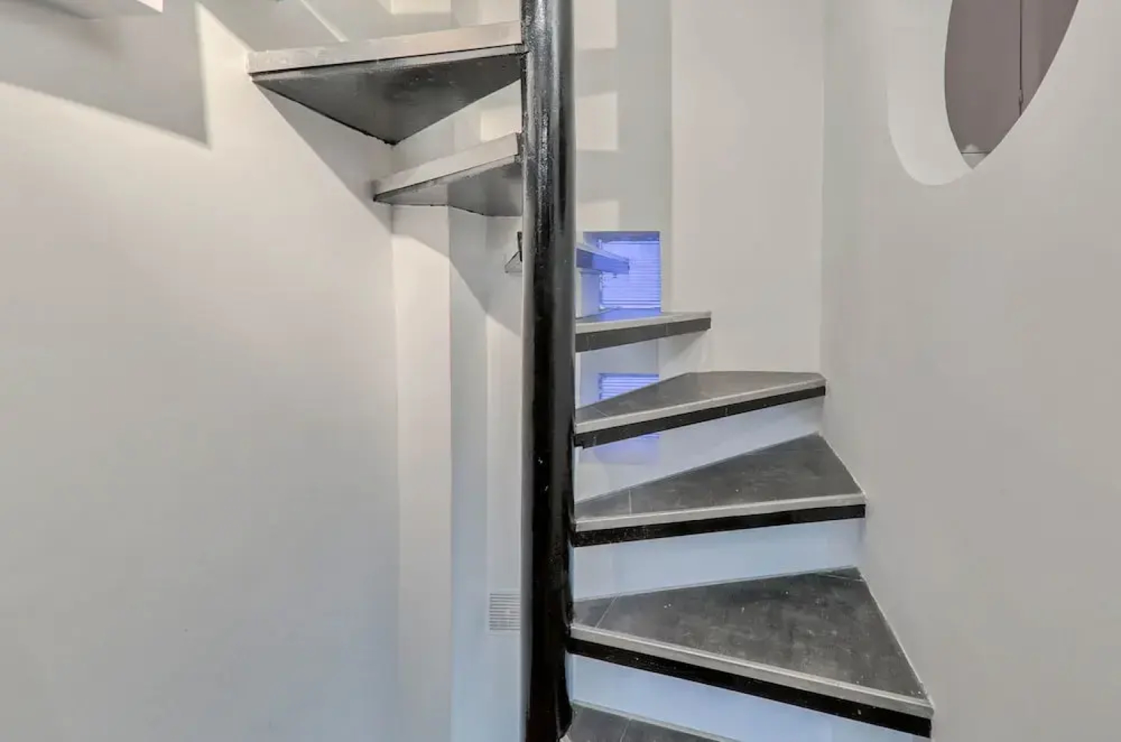 Tamaris Corner House