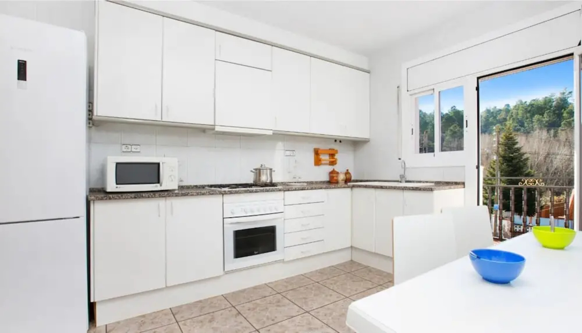 Apartment - 3 Bedrooms with Pool - 107533