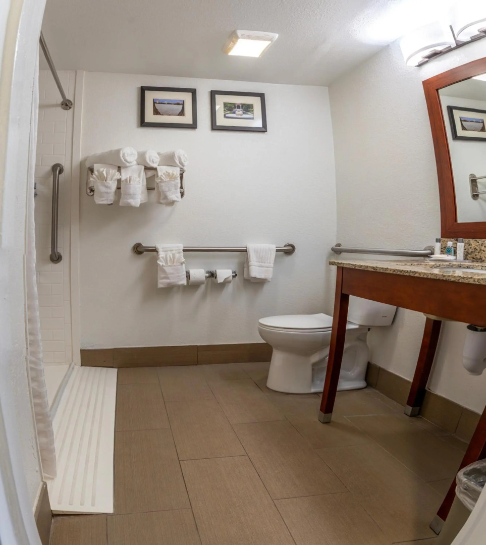 Comfort Inn & Suites Lakeland North I-4