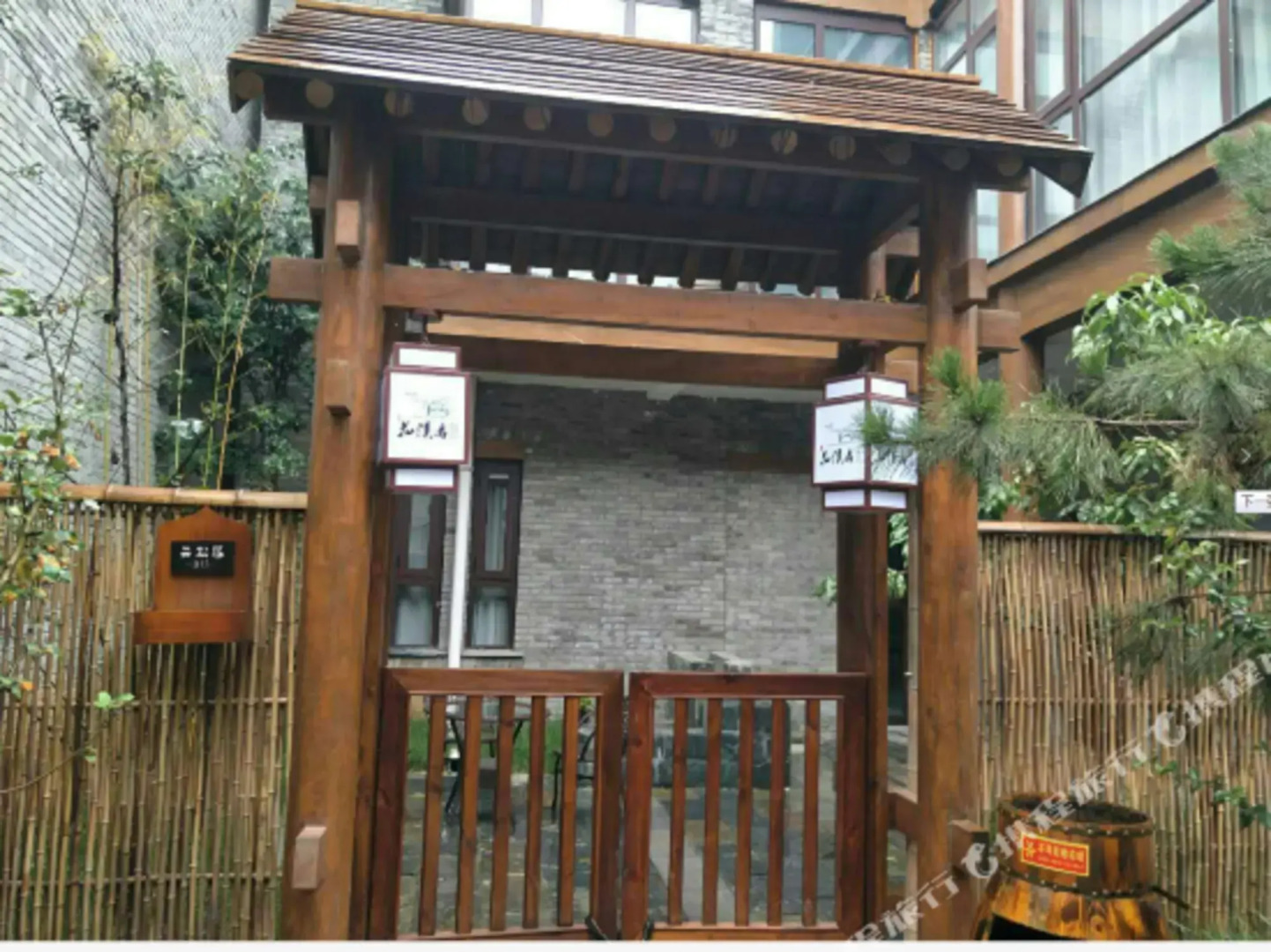 Huaxinong Villa Hotel