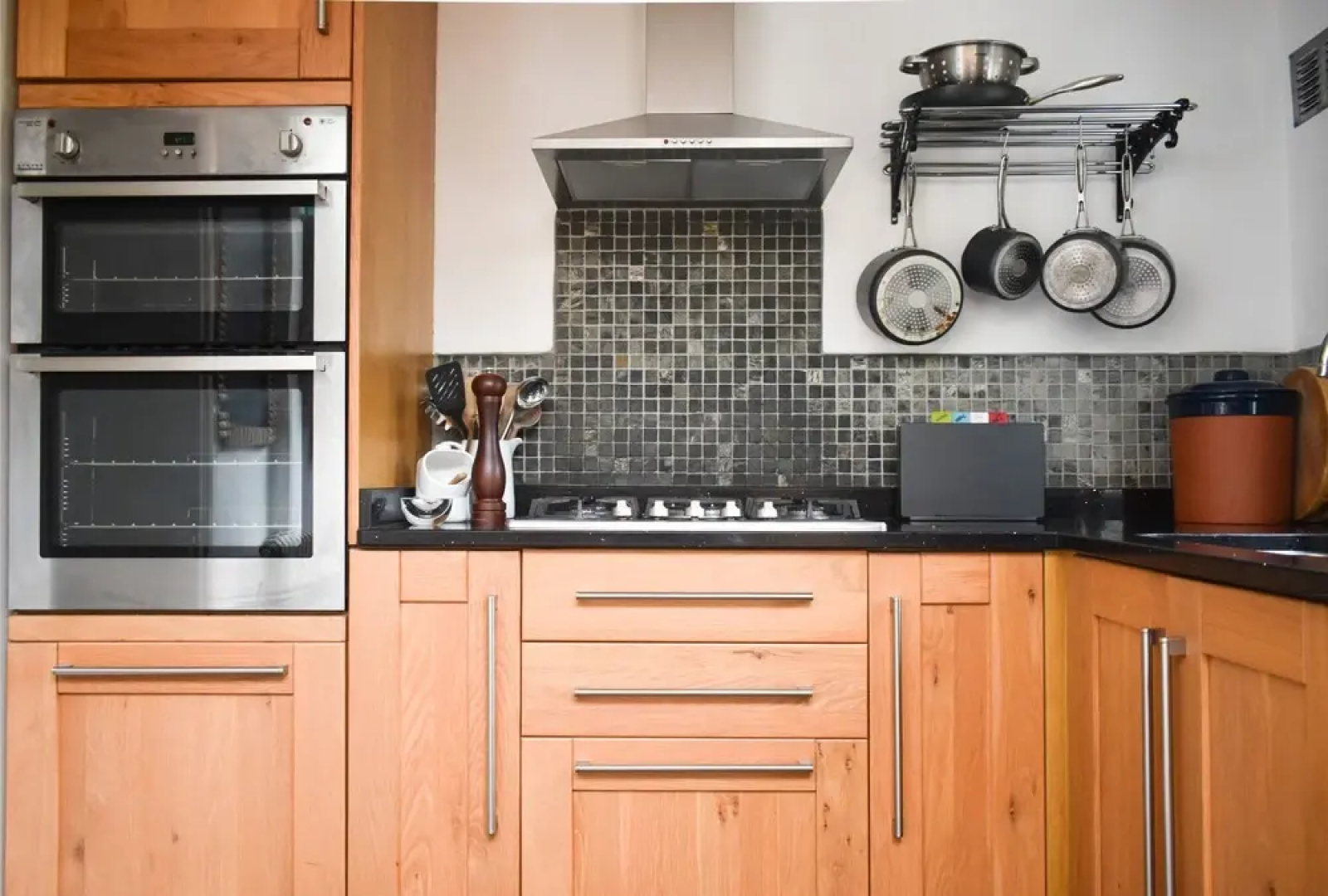 Beautifully Presented 3 Bedroom Brighton Townhouse