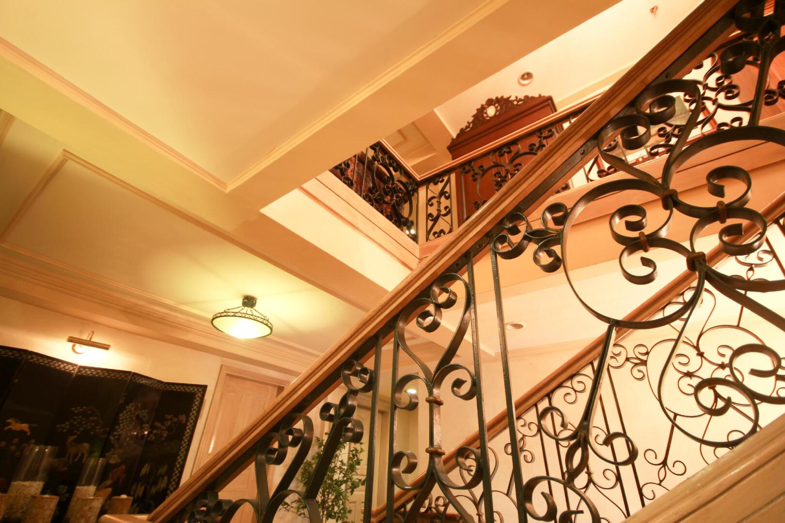 Roxas President's Inn