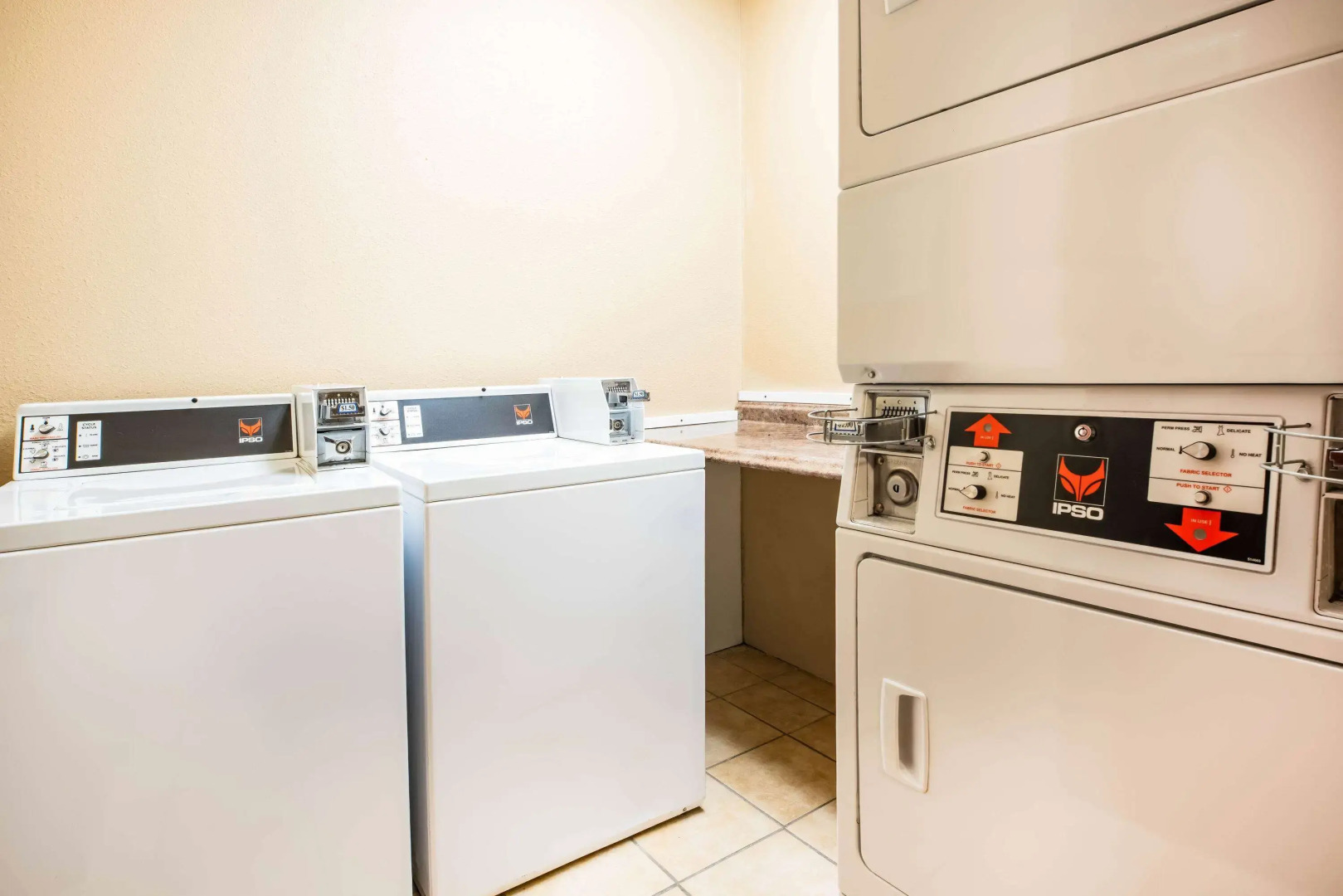 La Quinta Inn & Suites by Wyndham Portland Airport