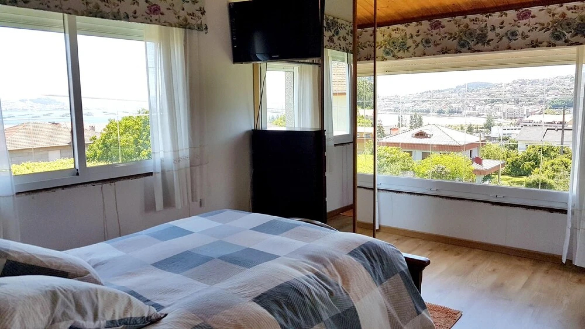 Apartment With 2 Bedrooms in Moaña, With Wonderful sea View, Enclosed Garden and Wifi