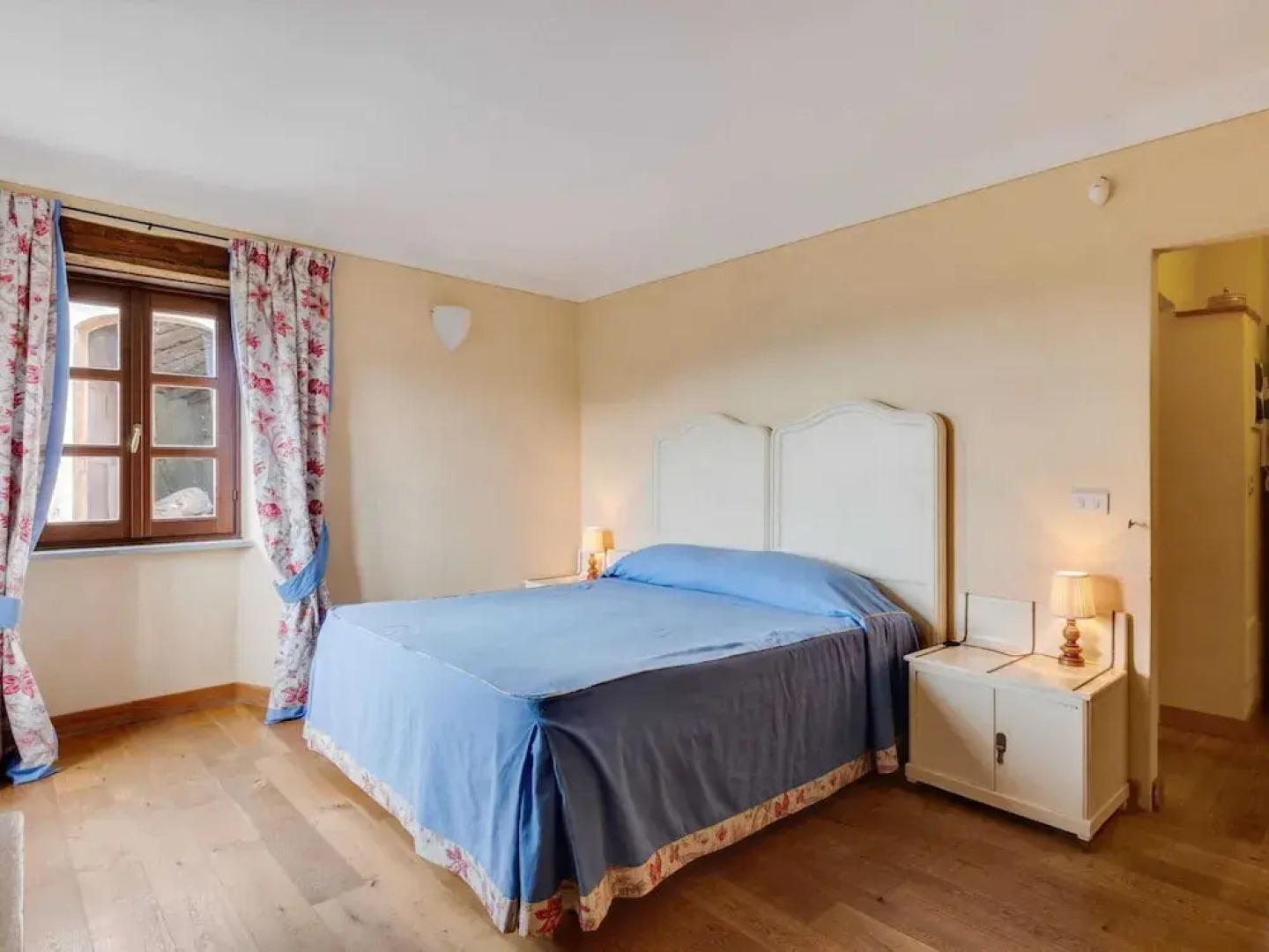 Mansion in Ovada With Pool and Scenic Hills