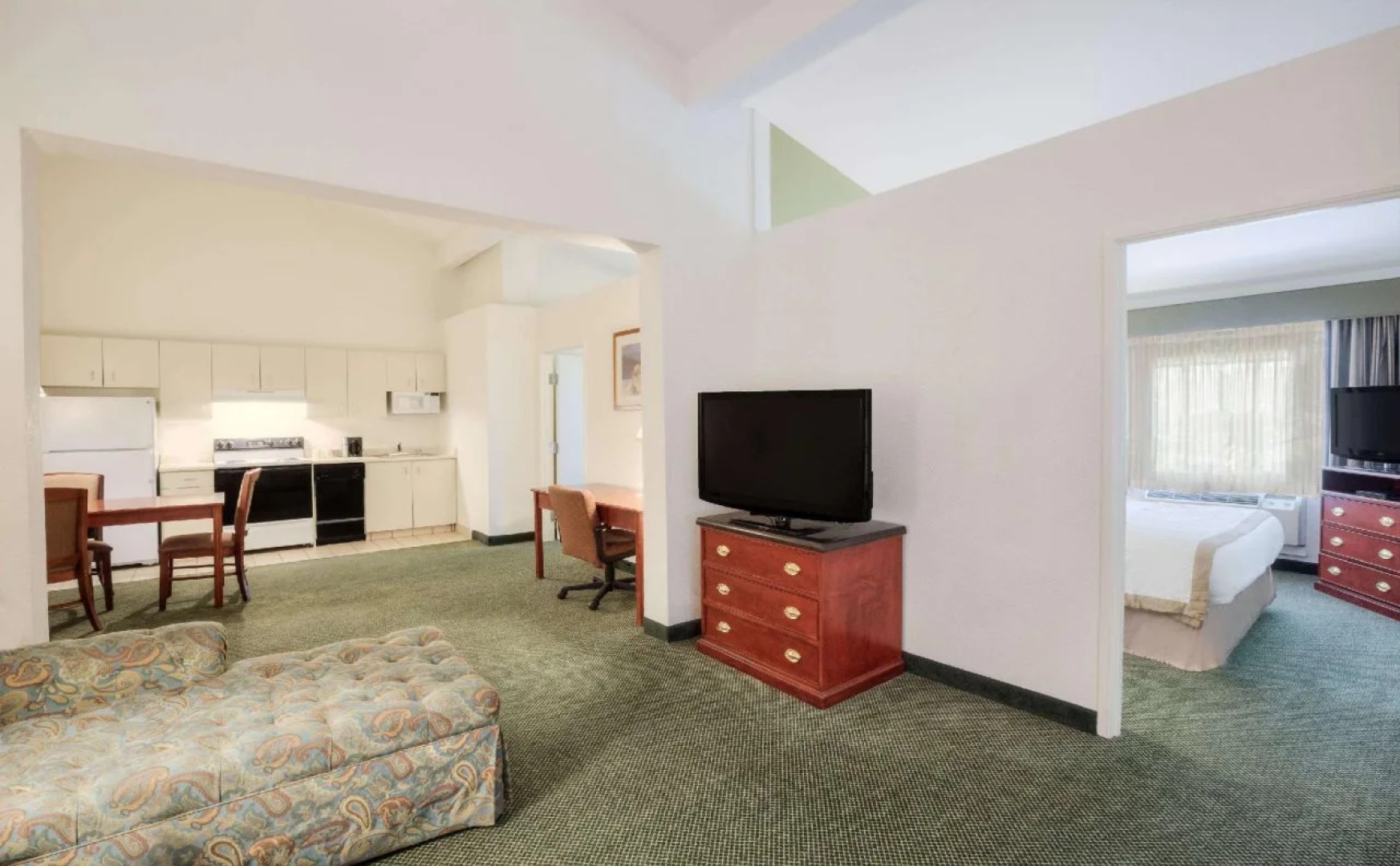 Hawthorn Suites Sacramento