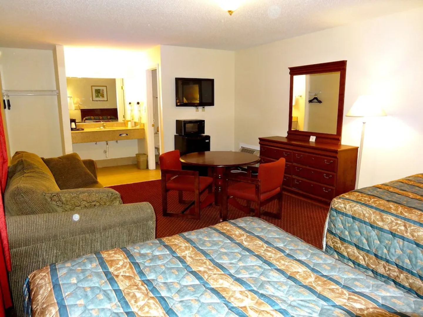 Whispering Pines by Hotel O Whitestone VA