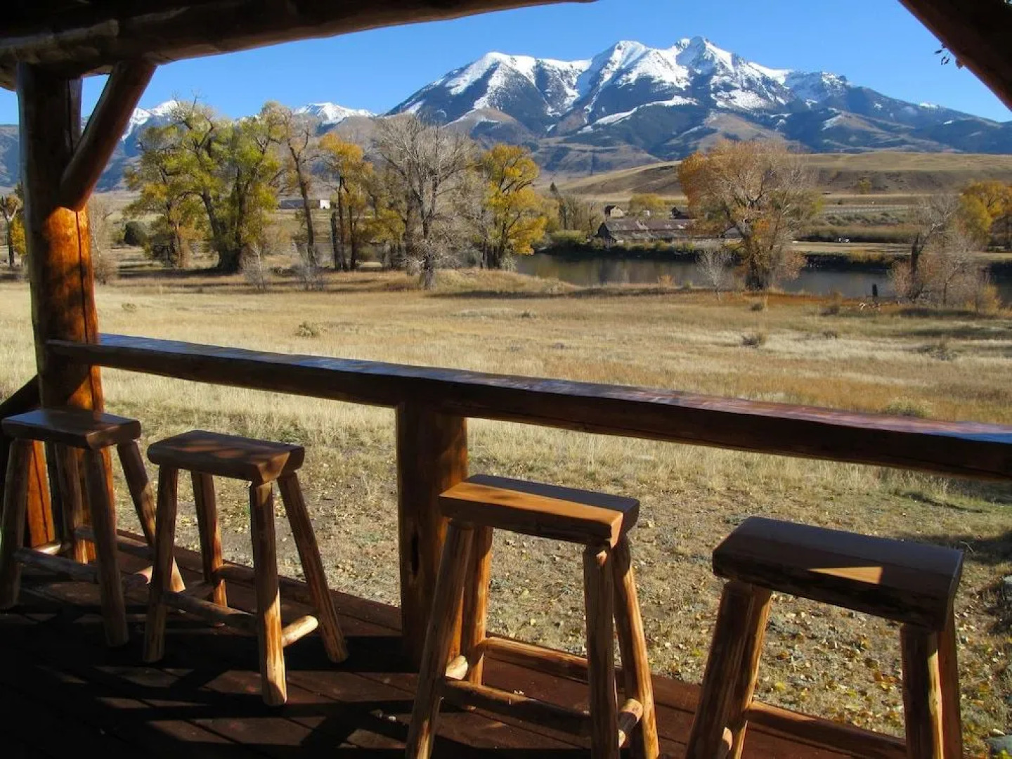 Paradise Gateway B&B and Vacation Homes