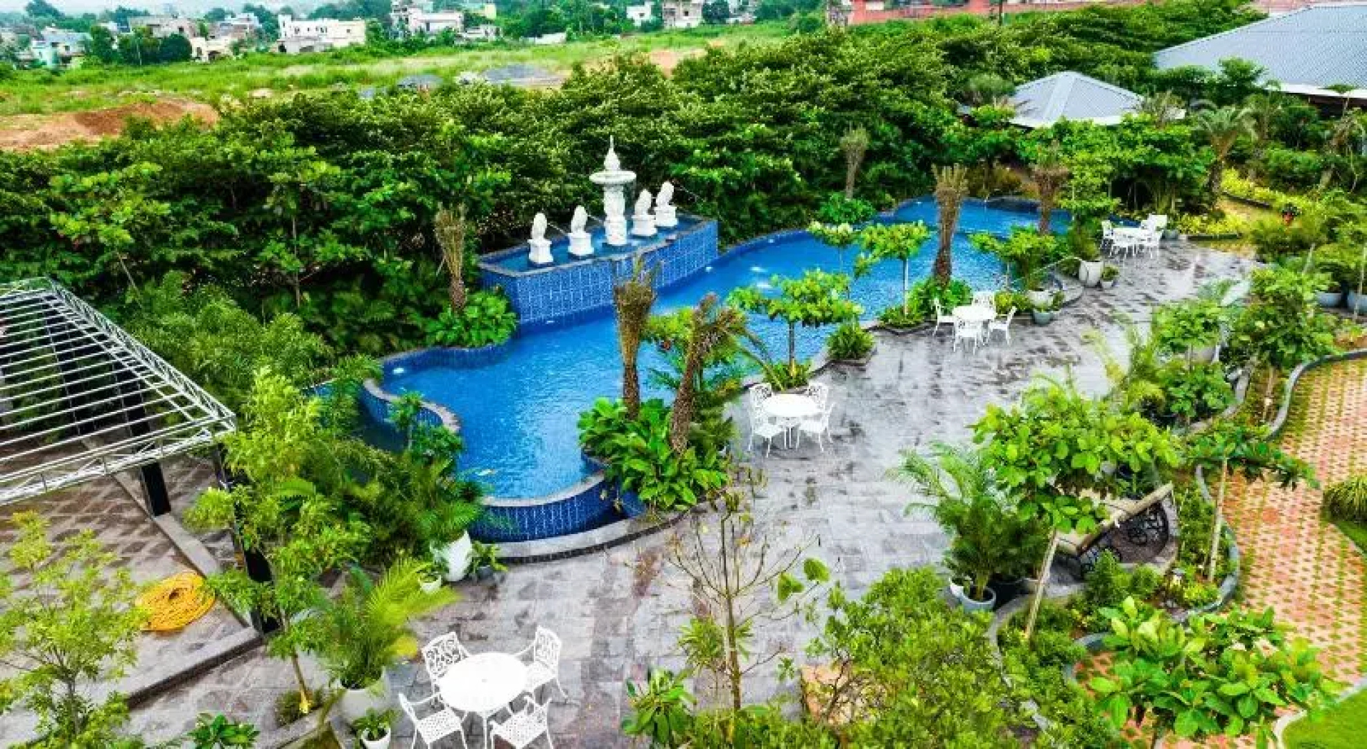 Mayfair Oasis Resort & Convention