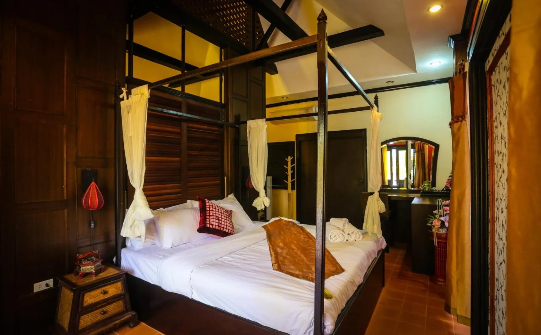 Phalaburi Resort by dreamhouse